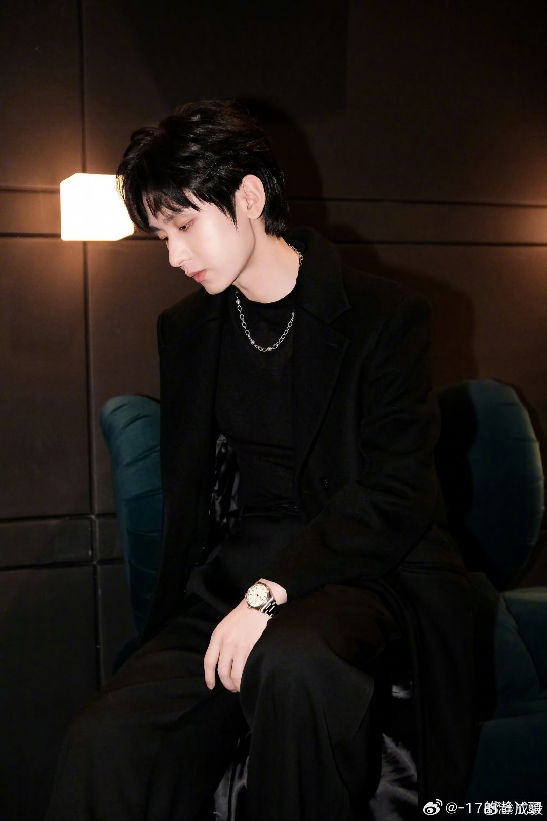 W成毅赴山海cy成毅萧秋水李沉舟肖明明成毅的演技如同沉稳而又开放的土地，孕育着更