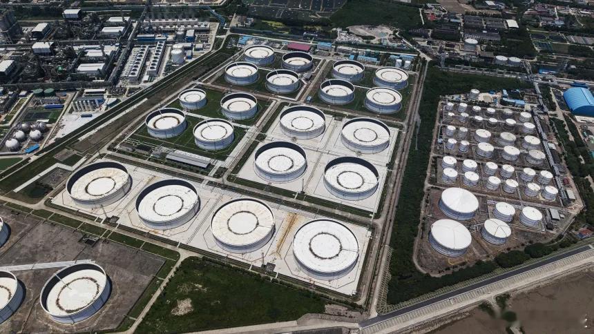 【为什么特朗普威胁要封锁伊朗已经封锁的海峡？】（CNN）美国总统唐纳德·特朗普威