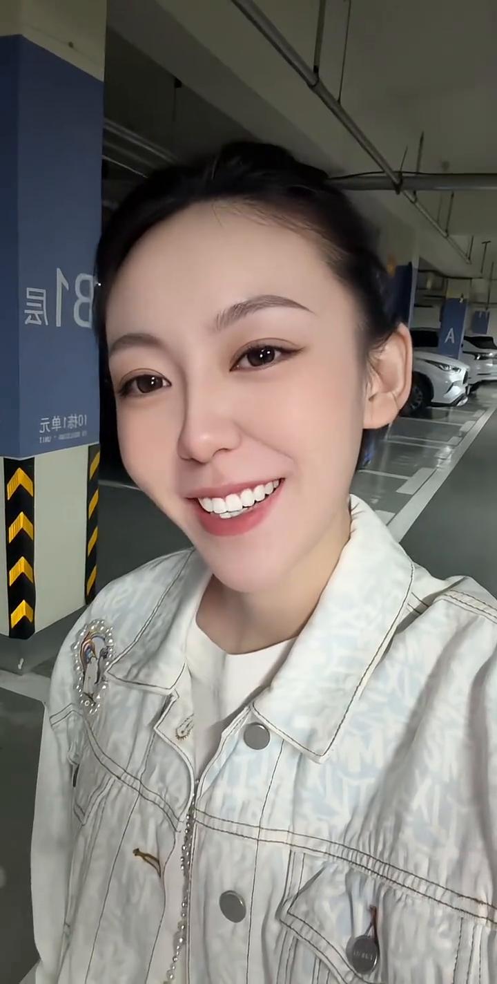 风险自担者落子不易。这个世间多以成败论英雄，成了会说你高瞻远瞩，败了就说好高鹜远