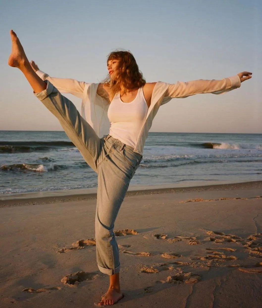 Taylor Swift 新专辑美国首周165.3万，全球首周350万！