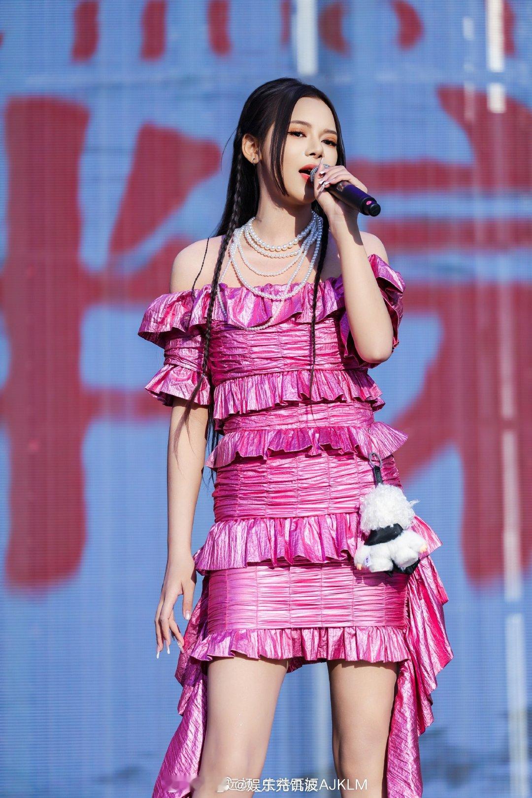 芒果音综六强颜值太能打了这是什么神仙阵容！声鸣远扬六强，颜值实力双在线，今晚跨年