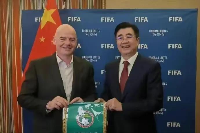 最新一期男足国家队排名出炉，阿根廷第一，国足世界排名79位。
国际足联最新的男足