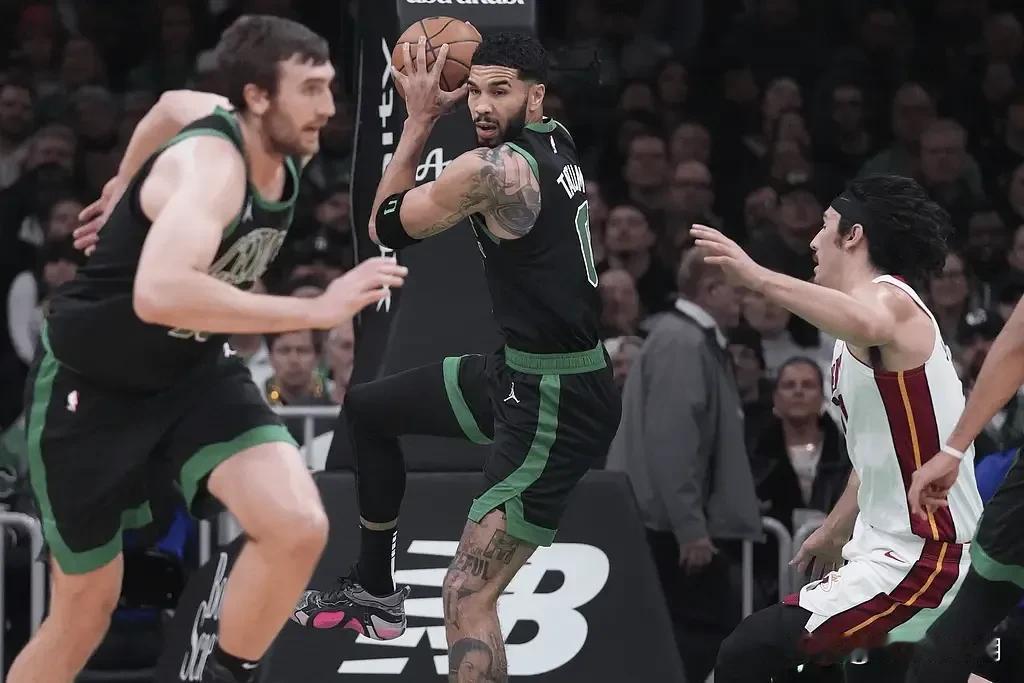 东决之仇！凯尔特人近4次交手一共击败热火87分

12月3日消息，今日NBA常规