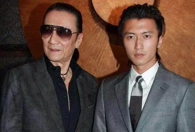 四哥谢贤去世了，
看到他的死因，我破防了，
他不是死于疾病，而是死于我们谁也逃不