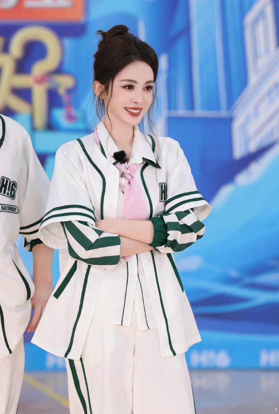 娜扎上户口的时候名字多打字了娜扎上户口的时候把名字多打了导致订机票很容易订错，娜
