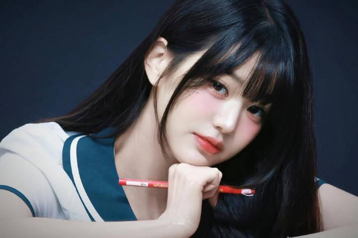 张元英推上万转的清纯造型【张元英】学姐我想和你谈一段酣畅淋漓的校园恋爱… ​​​