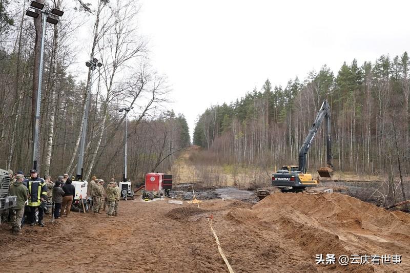 重磅！美军基地解禁，士兵可带个人枪支

太意外了！美军基地长期的携枪禁令，竟被直