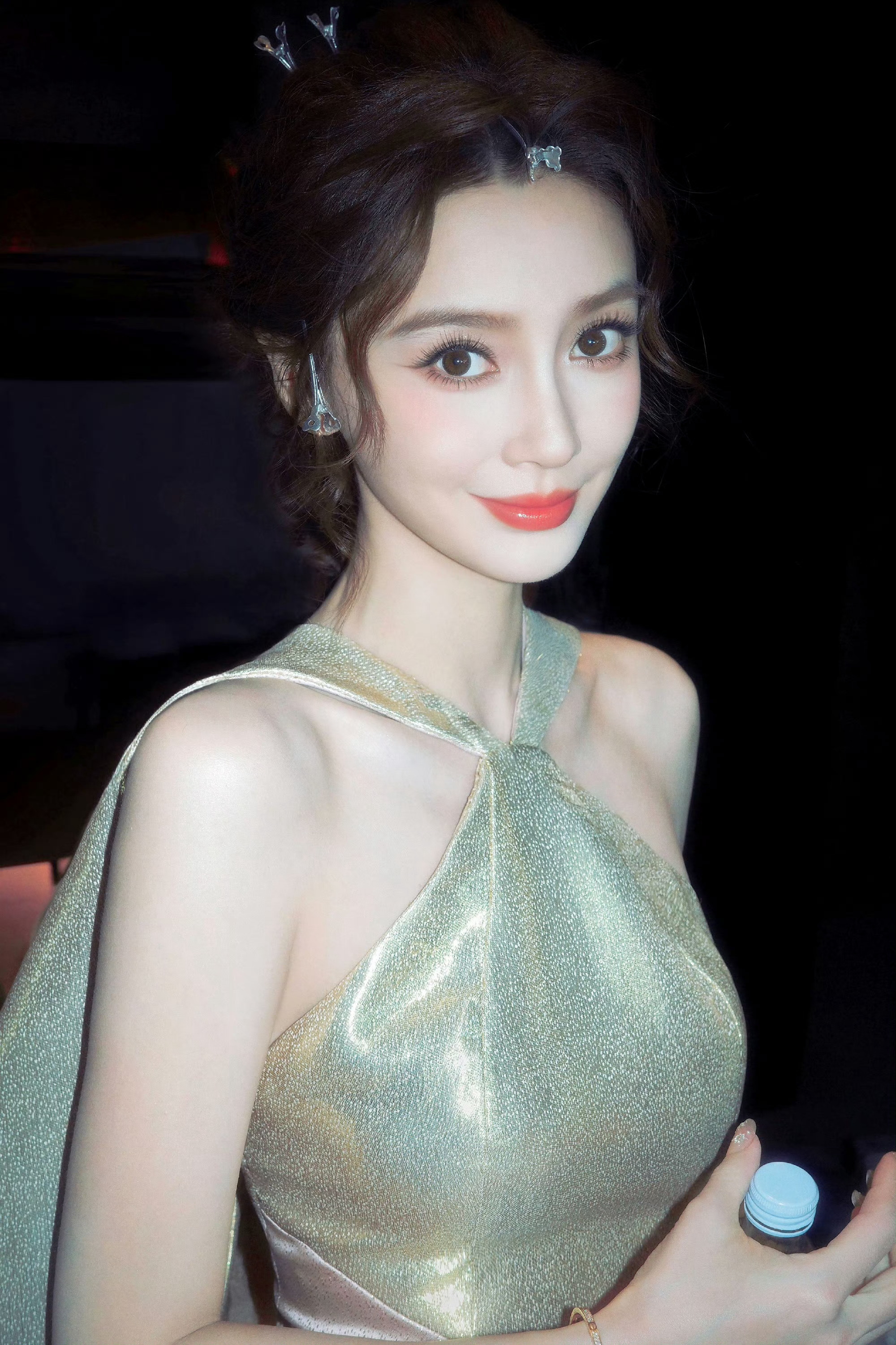 angelababy angelababy “你眼中的点点星光，是我将一生奔赴的