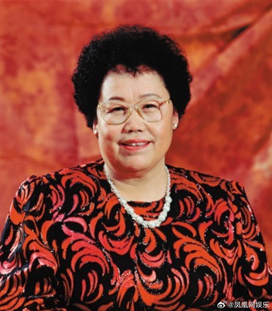 迟重瑞与陈丽华的跨界爱情陈丽华逝世4月7日，富华国际集团发布讣告：富华国际集团荣