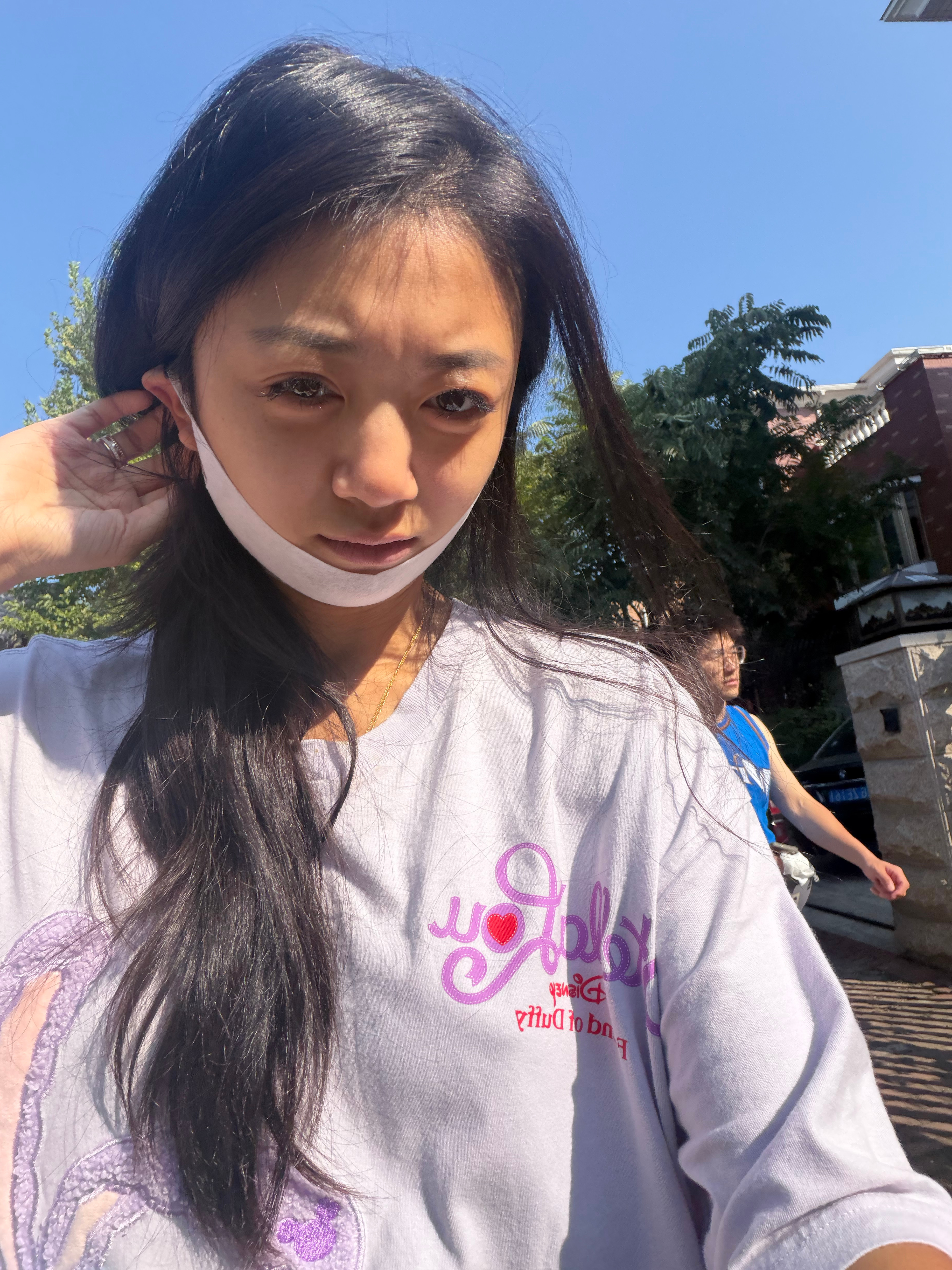 看景甜最近的挖出来的远古视频 种草了这个消肿神器…今天亲测了 没用…人家就是单纯
