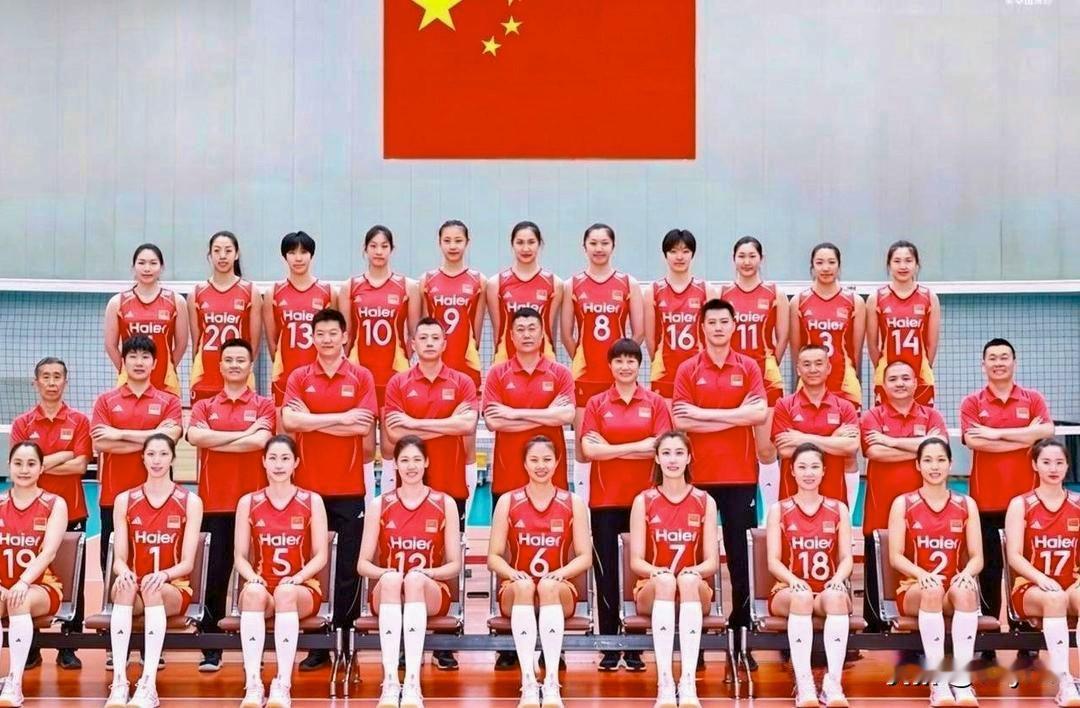 新一届中国女排，为了备战2026赛季女排世联赛，目前有20位球员正在参加集训，其
