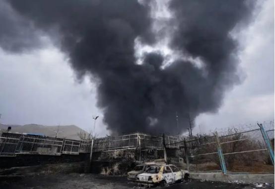 美国把欧洲那些盟友坑得欲哭无泪，大大方方地告诉欧洲，之前说好要给你们的武器，交不