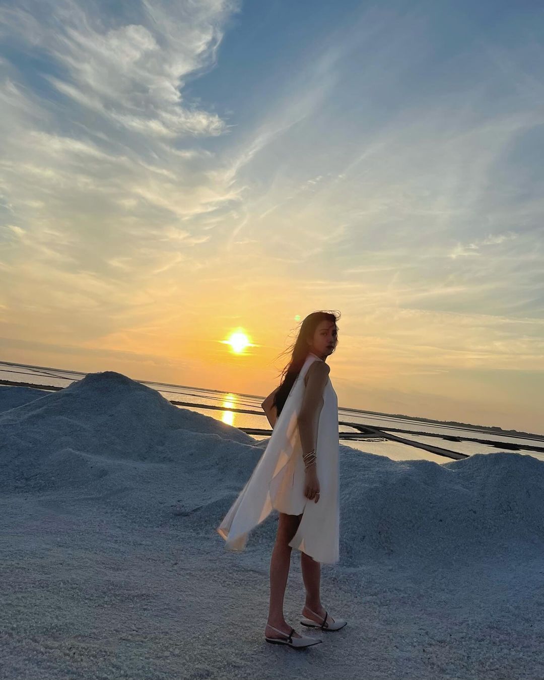 Jisoo ins更新🤍 ​​​