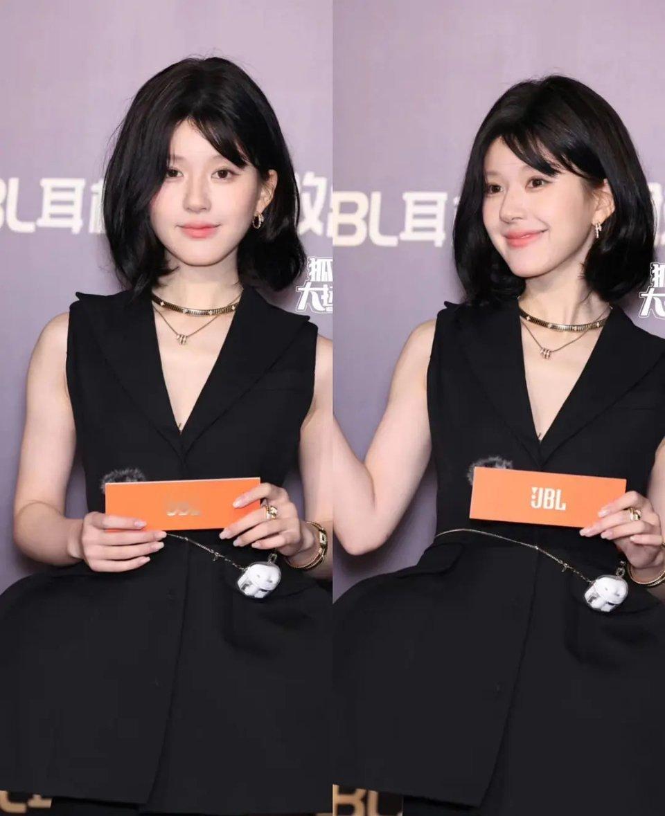 赵露思带的假发吗？感觉她脸又变样了 ​​​