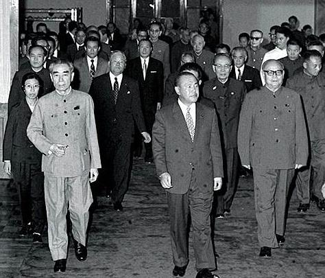 1200亿美元赔款，中国不要了。不是因为傻，是因为算清楚了。1972年田中角荣访
