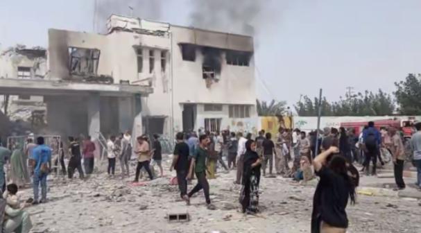 美伊越打越猛！现在最紧张的两个国家：一个是日本，一个是韩国。
 
美国和伊朗越打