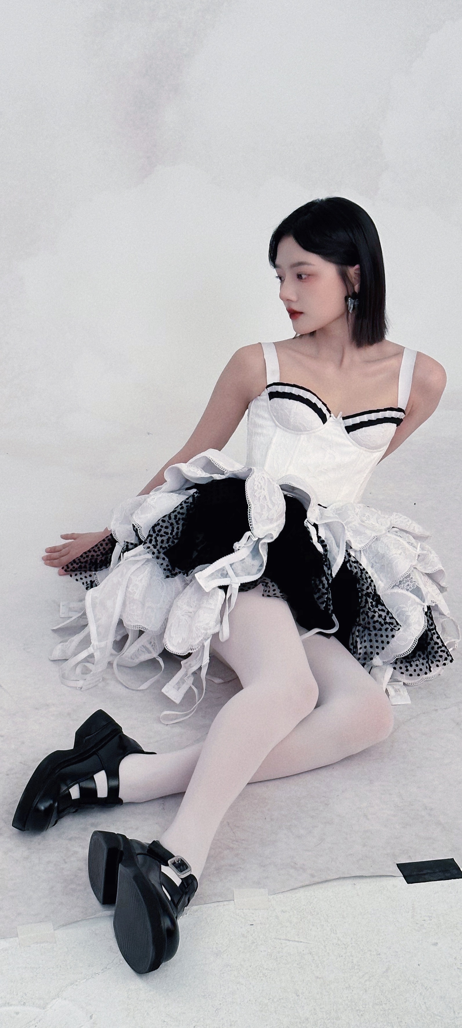 任敏壁纸精选，丝袜妆造白天鹅。任敏