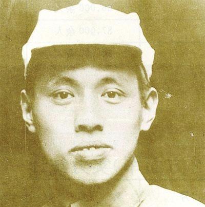 1961年，开国上将陈伯钧回到阔别多年的家乡四川达县。他特地前往自己曾就读过的小