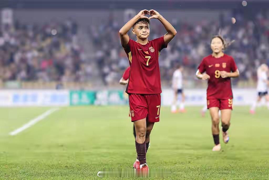 中国女足首次输给俄罗斯，萨巴伦卡止步法网八强意大利热身赛1比0小胜卢森堡北京时间