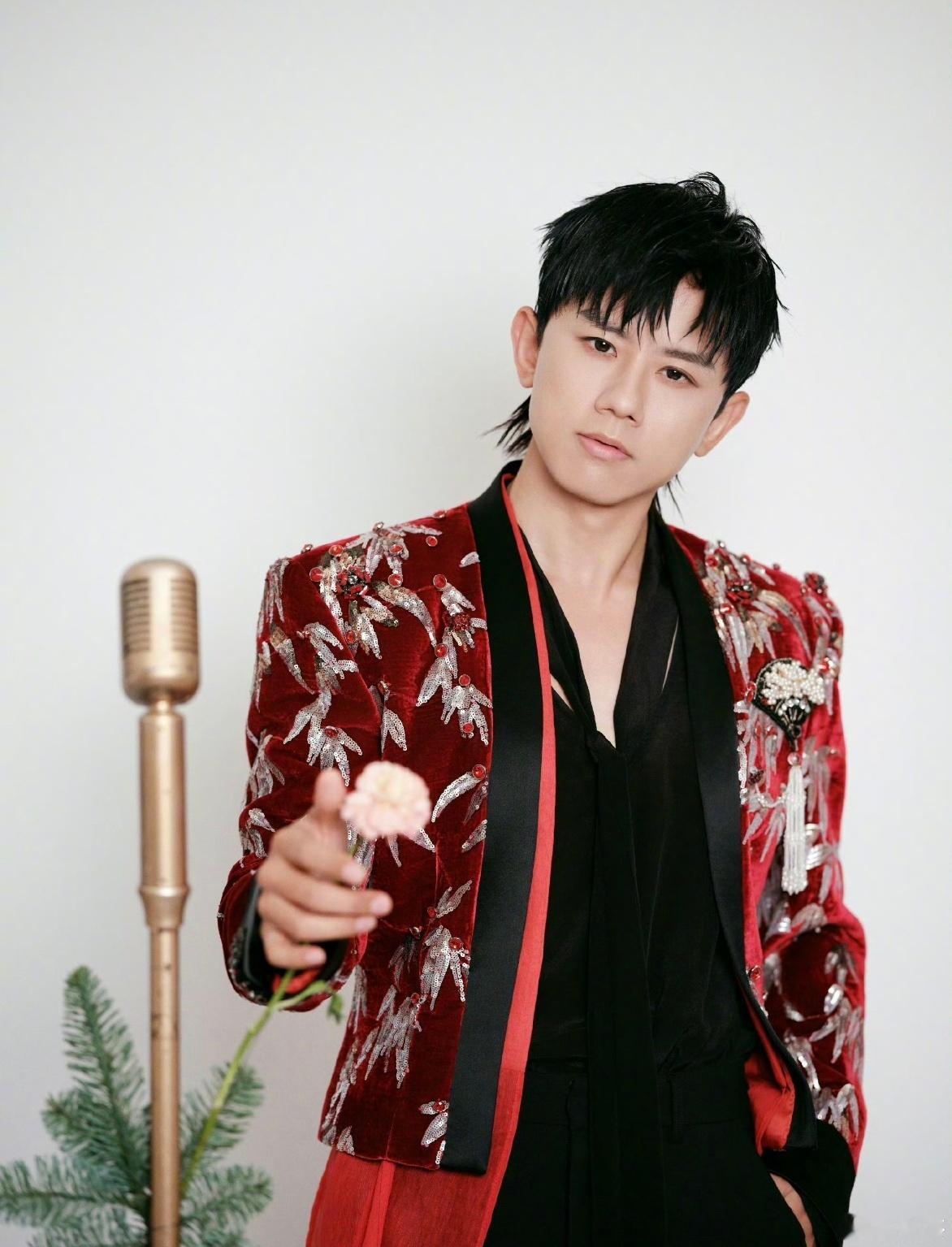 张杰带着天下杀回来了真男神！[doge][doge]为了看杰哥，看完了奇妙之旅！