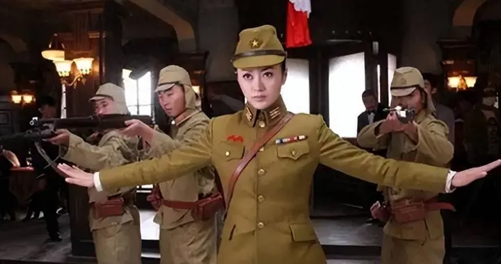 为什么说影视剧中有女军官的都是抗日神剧？