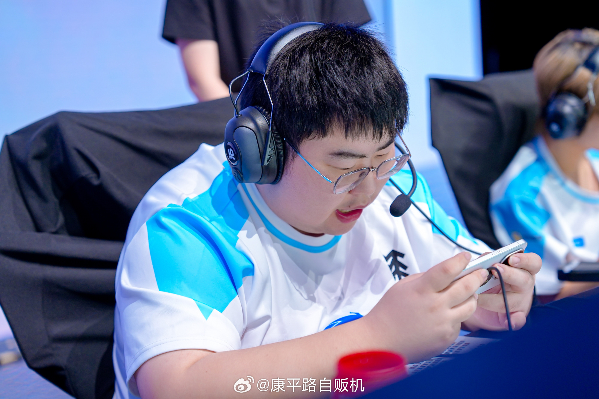 TTG锁第三轮S组全队一路稳扎稳打拿下关键对局，稳稳锁定第三轮S组席位，后续继续