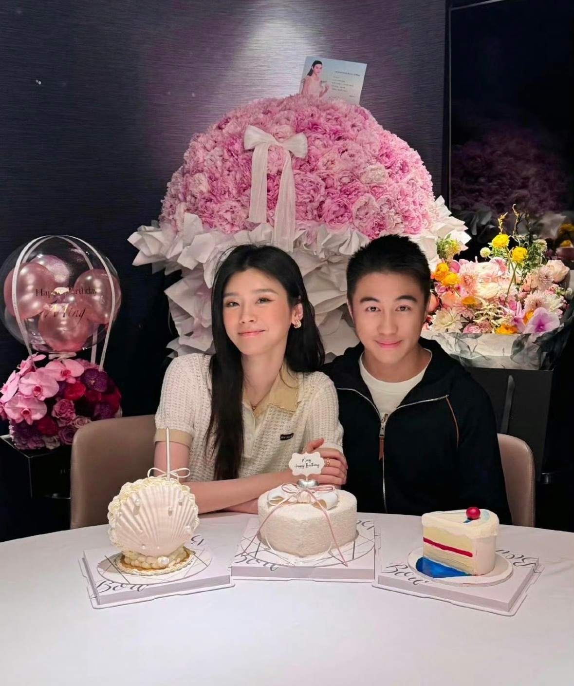 奚梦瑶何猷君6月1日举行婚礼这倒是和我们台州农村一些地方的习俗很相似，儿女都五六