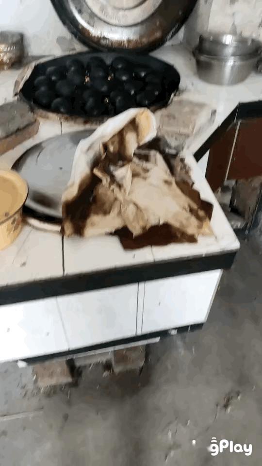 不是所有人都能够做饭的，比如这种情况，做出来也不能吃啊。