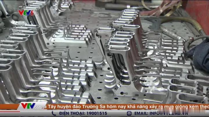 越南人民军的新一代手枪，以色列杰里科手枪，就是捷克cz75的以色列改造版。越南在