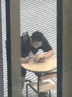 痛心！吉隆坡同胞遇同乡诈骗，好心收留反被偷手机护照+8瓶白酒，竟是在逃人员
2月