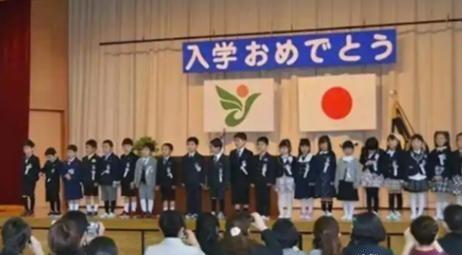 日本人在中国办了那么多学校，培养了各行各业的人才，中日都是东方人的面孔，为了能融