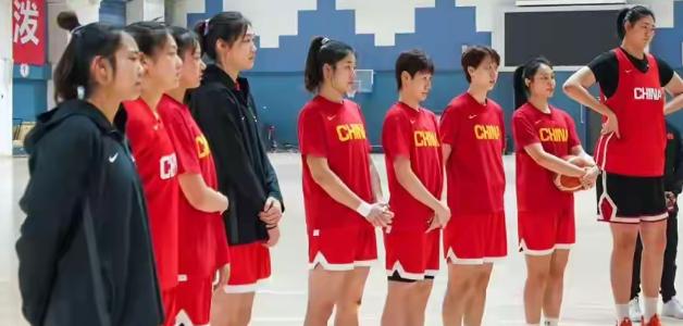 热身赛中国女篮险胜巴西，后卫线告急！

3月4日晚，长沙的这场世预赛系列热身赛，