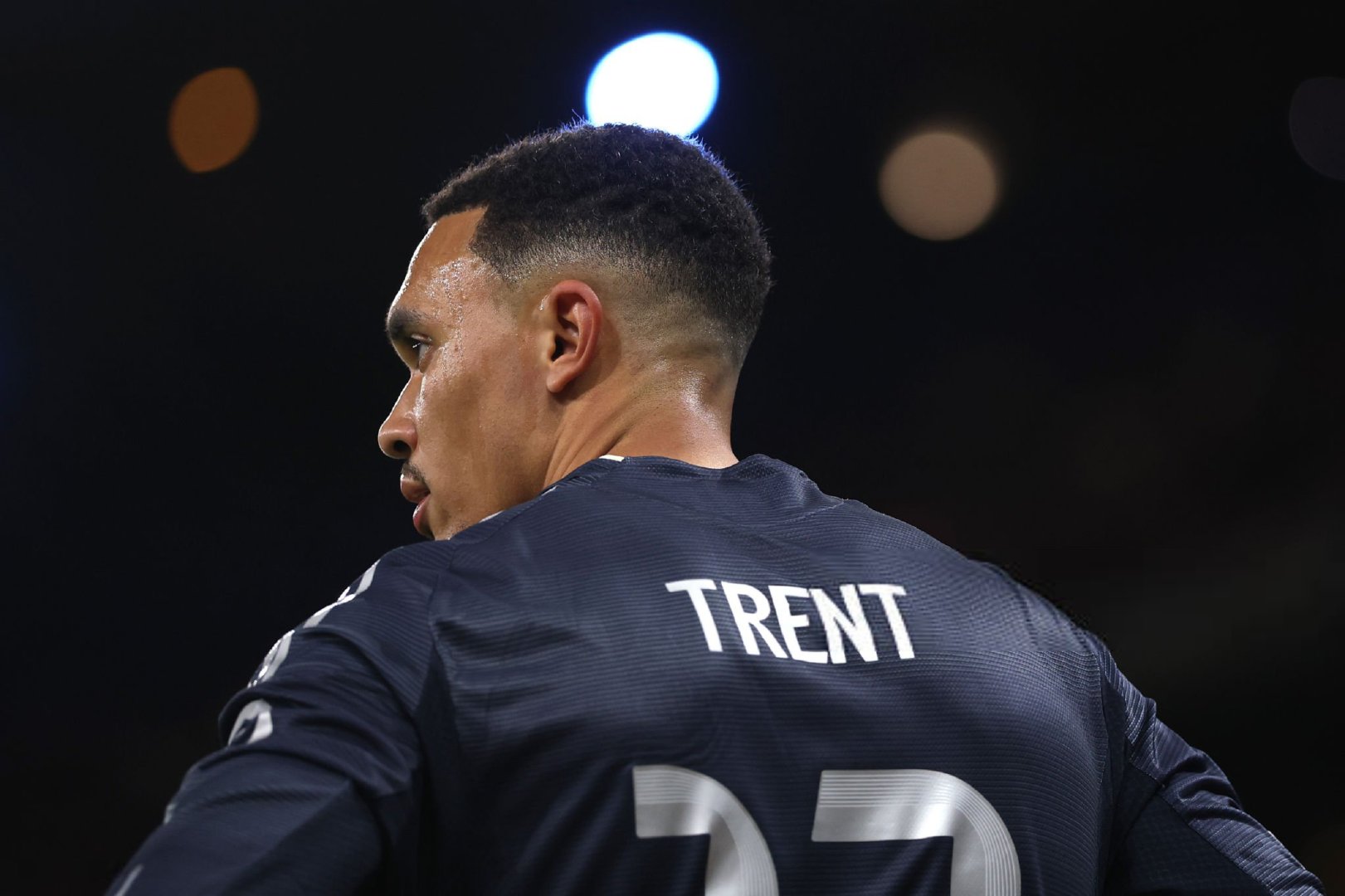 【全场】曼城1-2皇家马德里，总比分1-5皇马晋级。威尼修斯梅开二度，姆巴佩伤愈