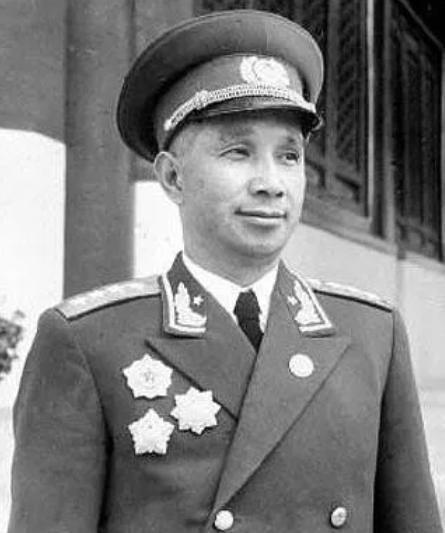 1981年粟裕想回老家看看，中央未能批准，但专门为他安排了另外一种方式解决问题