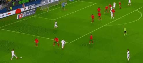 巴萨为什么钟意莱奥？就是看上他如推土机般强大的持球推进能力

欧国联A级联赛第5