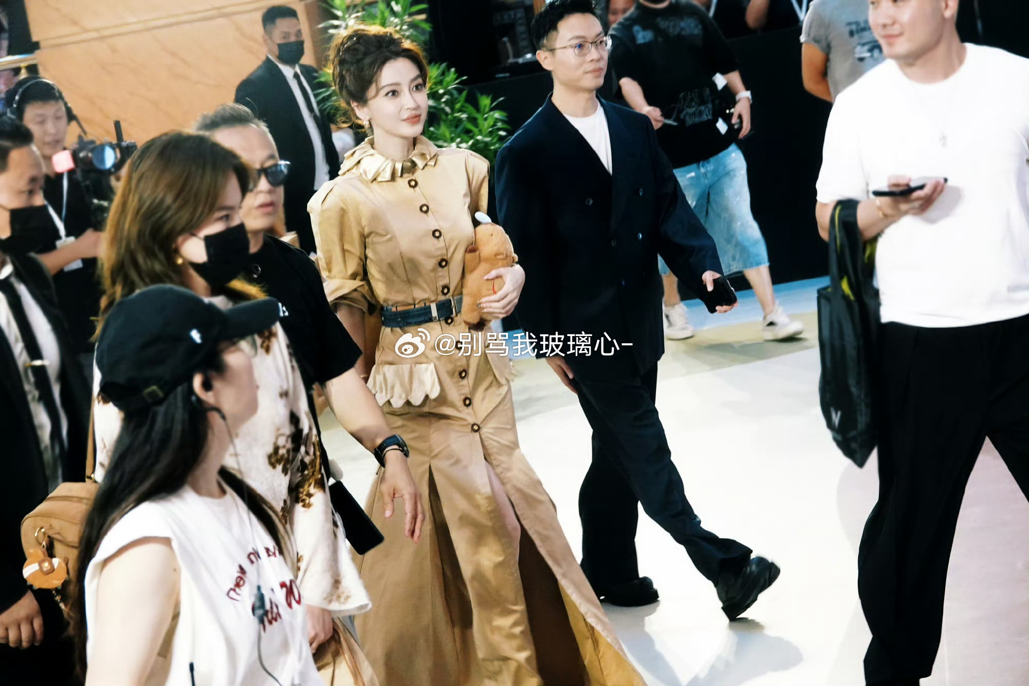 angelababy angelababy刘瑕 把烦心事丢掉腾出地方装baby