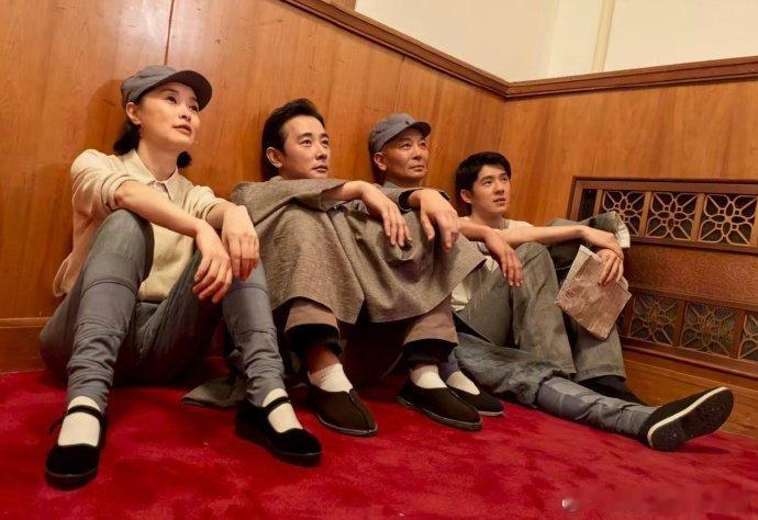 吴越罗晋吴樾刘昊然同框合照吴越罗晋吴樾刘昊然合影吴越、罗晋、吴樾还有刘昊然同框，
