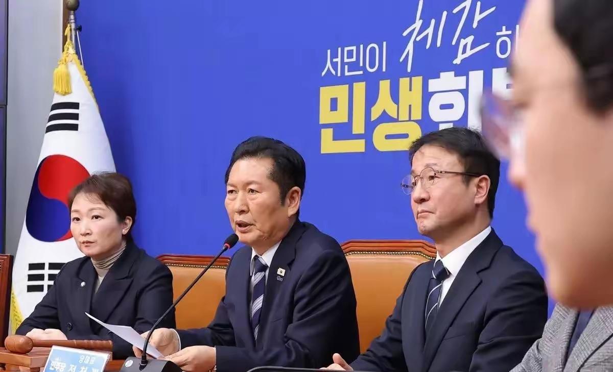 ​韩国总统李在明的卖房举动惊动了整个韩国的政坛，为此国民力量党的张东赫这时候也效