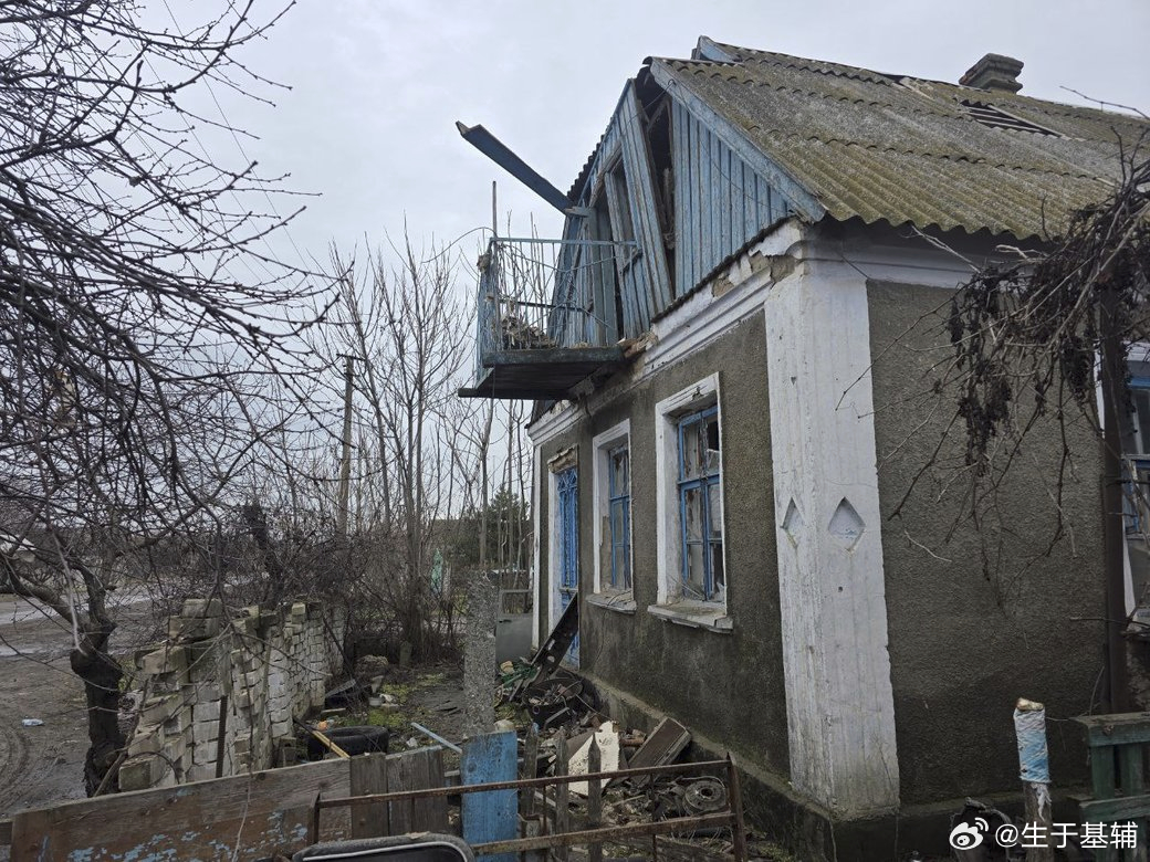 被封锁的奥莱什基：赫尔松州被占领城市中人们如何生存被封锁的城市、被摧毁的房屋、缺