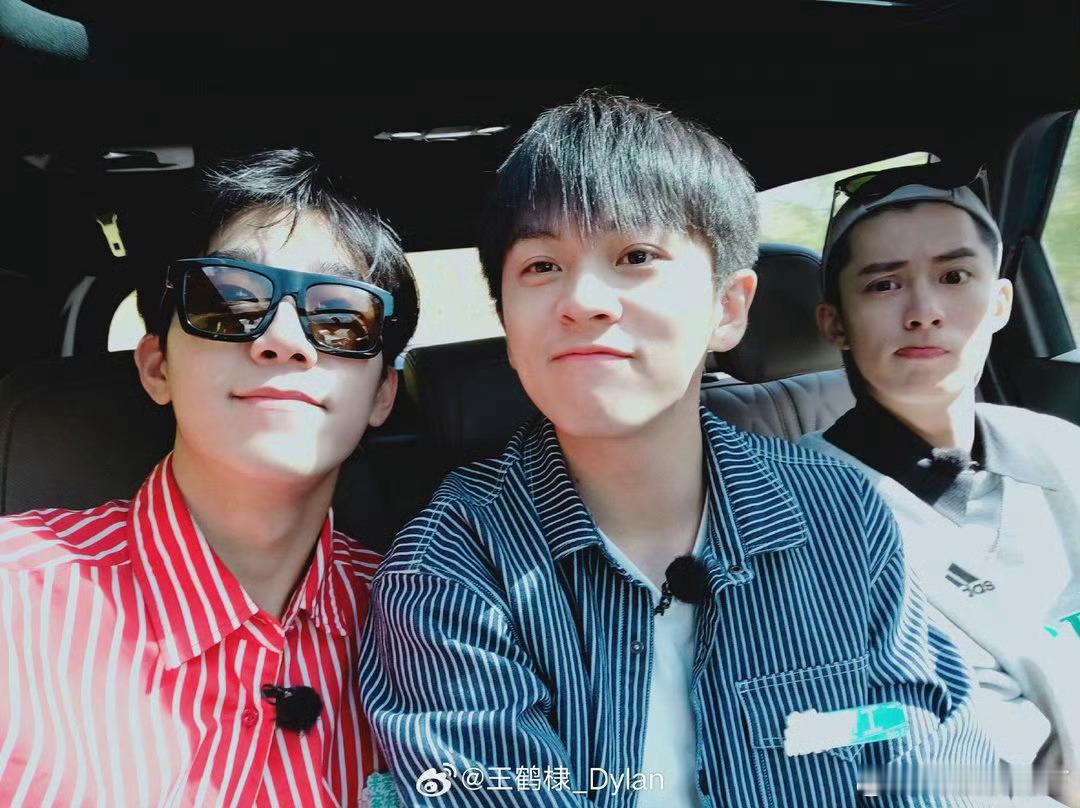 王鹤棣带客栈全员抬咖团魂说来就来！全员抬皮卡这段也太燃了！大家一直干，没有人放弃