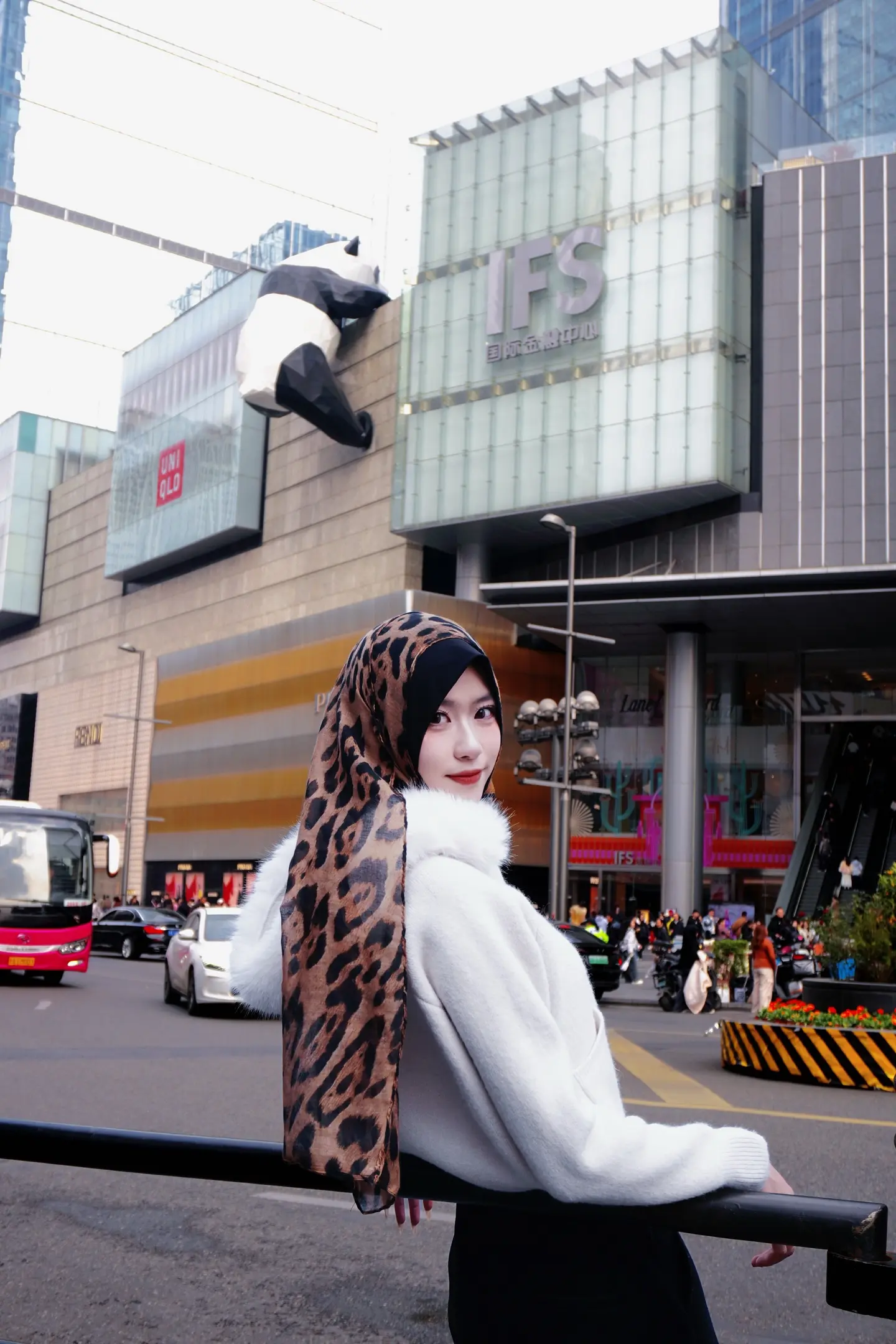 𝓕𝓸𝓻 𝔂𝓸𝓾,𝓪 𝓽𝓱𝓸𝓾𝓼𝓪𝓷𝓭 ?...