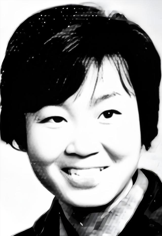 1974年，21岁女知青，夜间独自去厕所，却神秘失踪。连队把整座山翻了个底朝天，
