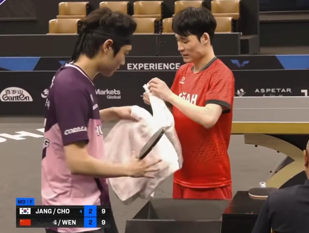 黄友政/温瑞博虽败犹荣，
决胜局打9:11输的。

自从东哥退出WTT后，
张禹