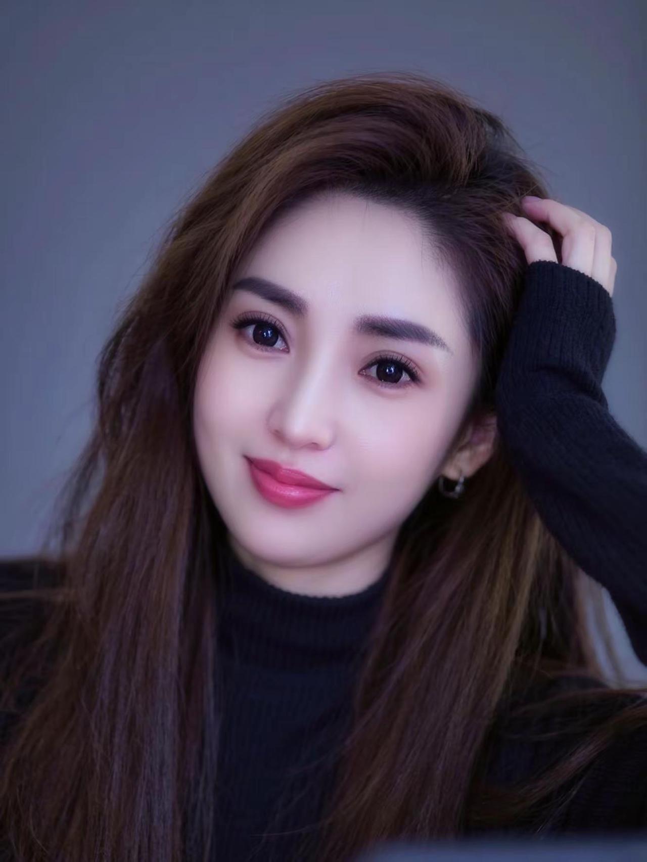 钱是底气，美是底线，一个女人最好的投资就是赚钱和变美！