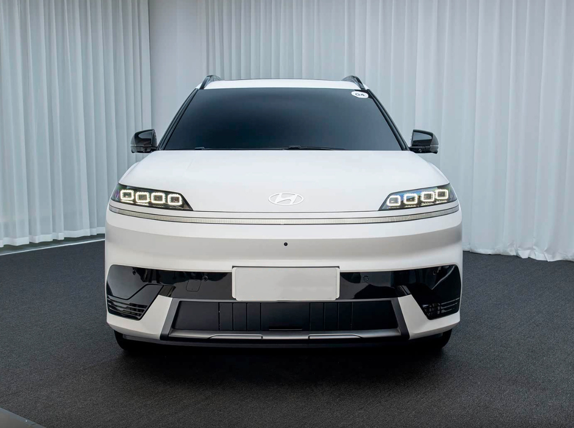 告诉我你看到这台车的第一感受大胆说，别控制