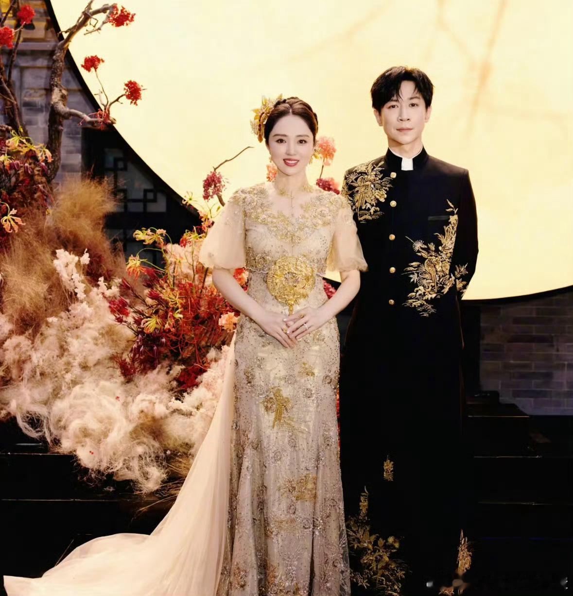 2025姐弟恋元年 这元年含金量绝了！金莎孙丞潇的草莓水晶戒指彩蛋，刘雯井柏然六