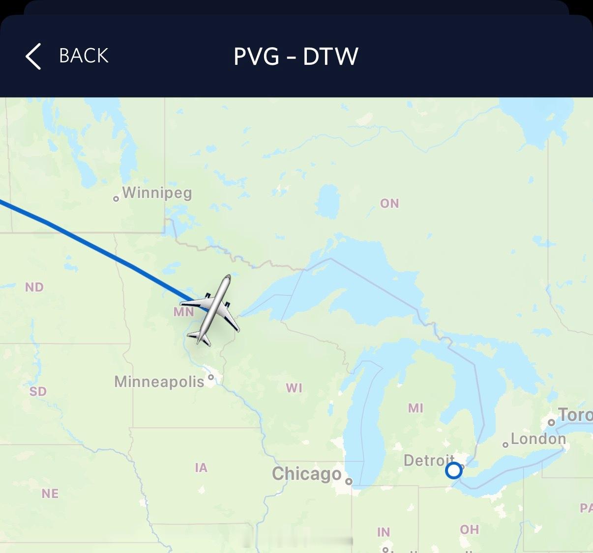 在飞底特律的航班上花13美元买高速wifi看完了雷霆-马刺这场比赛。我心中NBA