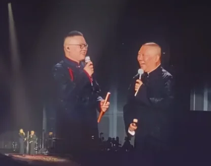 7月26日晚，岳云鹏开演唱会时，不敢唱《五环之歌》，他解释道：“因为有...