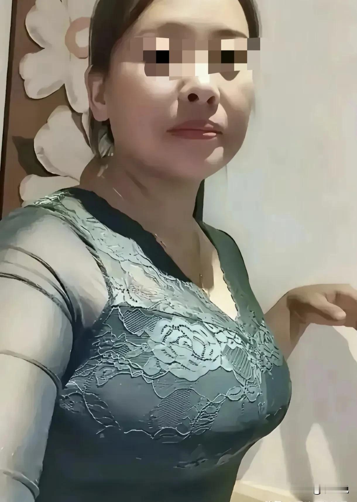 山东俩儿子非亲生案的女主角不简单：看她的照片，要长相有长相，要身材有身材。生了俩