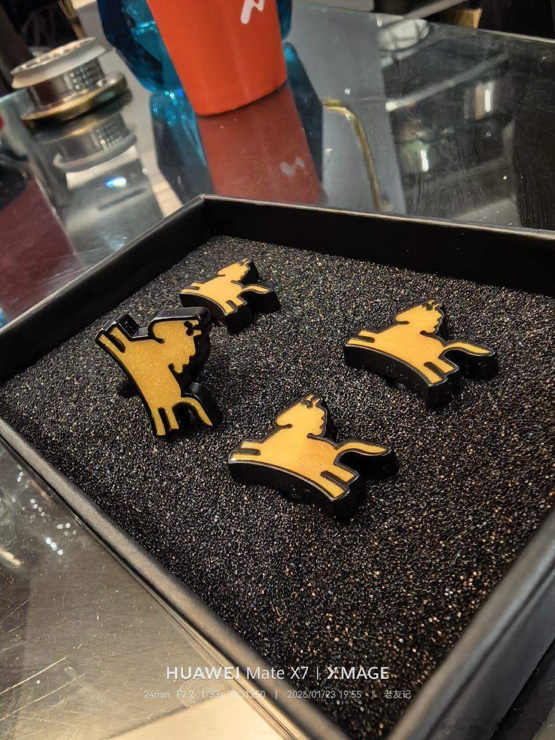 开乐道就要穿古天乐道。用赤逗马力电车老友记乐道汽车